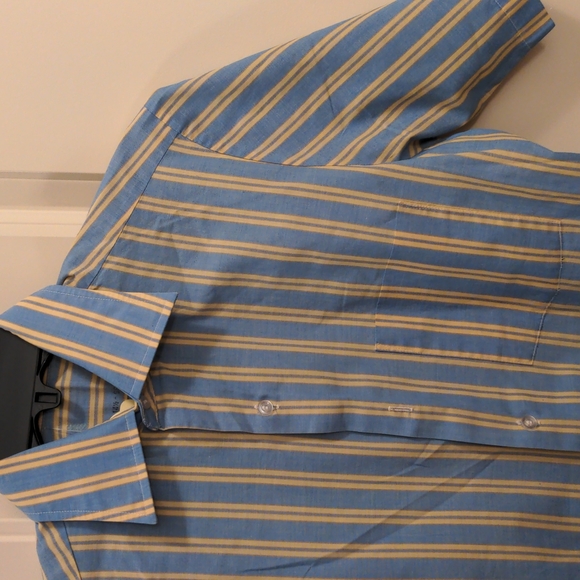 Casual button up shirt - Picture 2 of 2